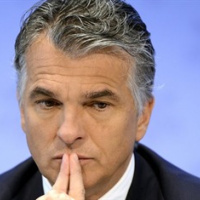 Ermotti in lotta contro i suoi nemici interni
