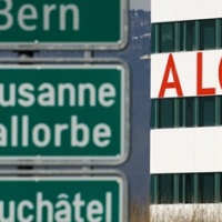 Respinta da francesi e svizzeri, perde il bambino