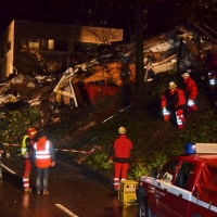 Frana travolge e distrugge una palazzina