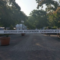 Bimba morta, un campeggio sconvolto dalla tragedia