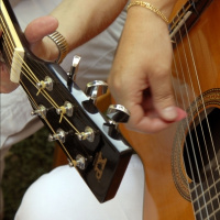 Abusa dell'allieva minorenne, insegnante di chitarra condannato