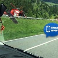 Gravissimo incidente: auto tra due camion. Oltre 20 km di coda