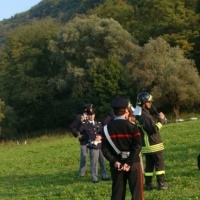 Giallo a due passi dal confine: donna trovata morta nei boschi