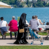 Tanto rumore per nulla: solo 6 procedure per il burqa