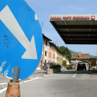 Valichi chiusi, il sindaco sbotta: «Decisione unilaterale e inutile»