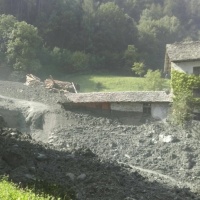 Frana a Bondo: travolte due stalle, ma nessun ferito