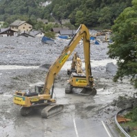 Bondo, diminuisce il livello del fiume, ma nuove frane non possono essere escluse