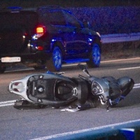Grave incidente sull'A2, ferito uno scooterista