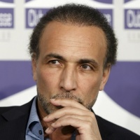 Scandalo molestie, Oxford silura Tariq Ramadan