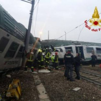 Deraglia un treno alle porte di Milano: le vittime salgono a tre
