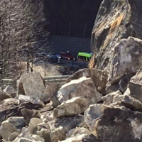 Frana sulla strada statale dopo la dogana di Camedo: due morti
