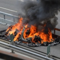 Auto in fiamme sul Ceneri, morto il conducente