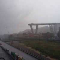 Crolla il ponte sull'autostrada A10
