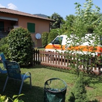Una dozzina di martellate alla nonna prima di darle fuoco