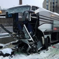 Un morto e 44 feriti sull'A3. «Tutte le vetture scivolavano»