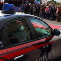 Blitz all'alba per una baby gang comasca