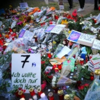 Dopo l’omicidio la 75enne ha chiamato i media