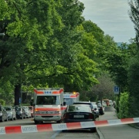 Spari nel Kreis 3, accerchiato un edificio