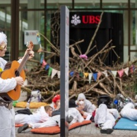 Bloccarono UBS e Credit Suisse, prelevato il DNA dei manifestanti