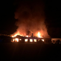 Falegnameria distrutta dalle fiamme