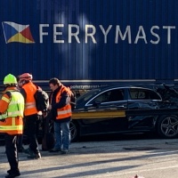 Auto travolta da un treno, traffico ferroviario bloccato