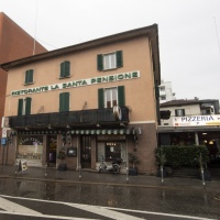 La Santa chiude in anticipo: «Abbiamo paura»