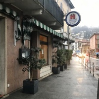 Parla la gerente della pensione: «L’alternativa a noi è la strada»