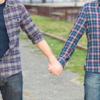 Aggressioni a coppie gay: «Succede anche in Ticino, sempre di più»