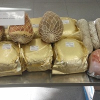 Ristoratori ticinesi nei guai: salumi e limoncello di contrabbando