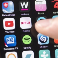 Internet sovraccarico, Netflix deve rallentare