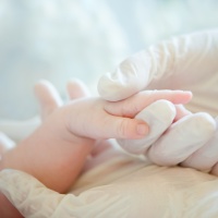 «Il mio bimbo intubato una settimana, ma ora sta bene»