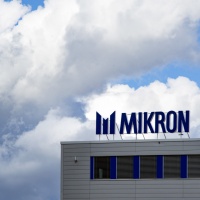 Mikron dimezza i licenziamenti