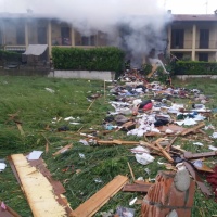 Violenta esplosione in una villetta, c'è un morto