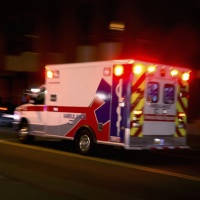Uomo di colore muore soffocato da un poliziotto: il video scuote l'America