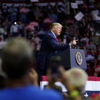 Trump si aspettava almeno 100'000 fan... ma il comizio è un flop