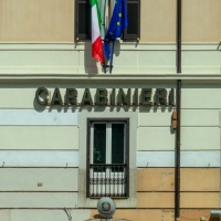 Sequestrata una caserma dei Carabinieri a Piacenza