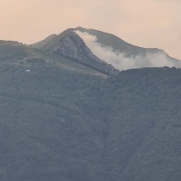 Ancora fumo sulla cima della Trosa