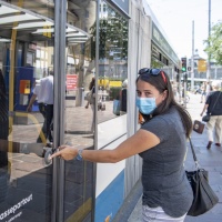 La mascherina: ecco come ci cambia la vita
