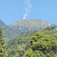 Bruciano alcune sterpaglie nel Locarnese
