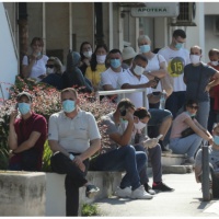 «Serbi, non andate in vacanza in patria»