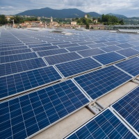 Energia solare: «292 anni di arretrato»