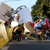 Caduta shock allo sprint: Jakobsen in coma farmacologico