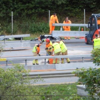 Auto contro il guardrail: ci sono feriti