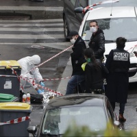 L'aggressore di Parigi sarebbe più vecchio di quanto dichiarato