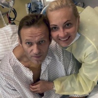 Navalny dal letto d'ospedale: «Mi mancate»