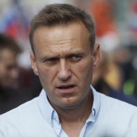 Caso Navalny, il Cremlino scettico: «Aspettiamo i fatti»