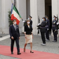 Sommaruga e Conte discutono sul coronavirus
