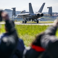 Gli aerei da combattimento guadagnano terreno