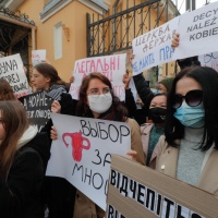 Aborto, il premier chiama l'esercito contro le manifestazioni