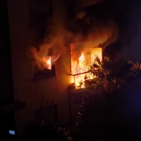Incendio nella notte a Pregassona, evacuati 17 inquilini